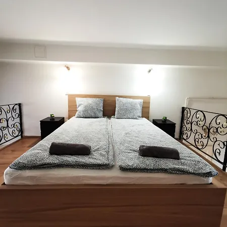 Urban Oasis Close To The Area Of Universities Апартаменты Будапешт