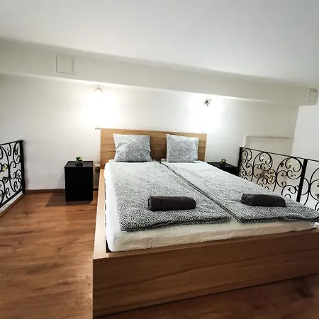 Urban Oasis Close To The Area Of Universities Апартаменты