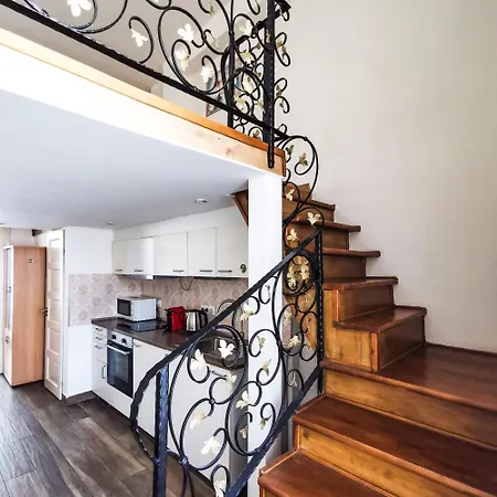 Urban Oasis Close To The Area Of Universities Апартаменты