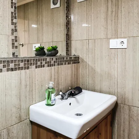 Urban Oasis Close To The Area Of Universities Апартаменты *